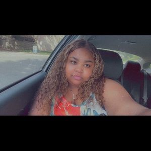 Meet your Posher, Regine